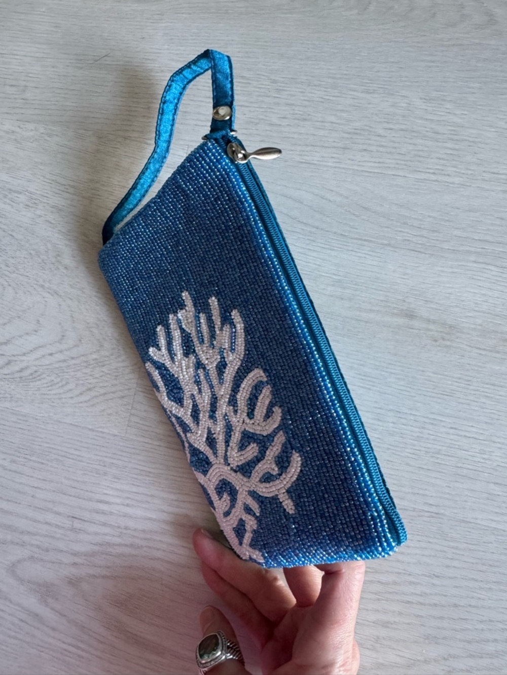 Blue Beaded Coral Motif Crossbody Bag - Women - Picture 3 of 4